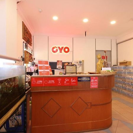 Oyo 1090 Hollitel Hotel Melaka מראה חיצוני תמונה