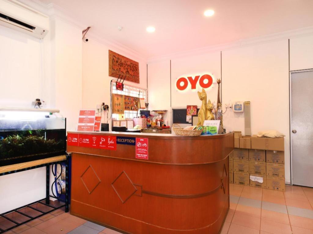 Oyo 1090 Hollitel Hotel Melaka מראה חיצוני תמונה